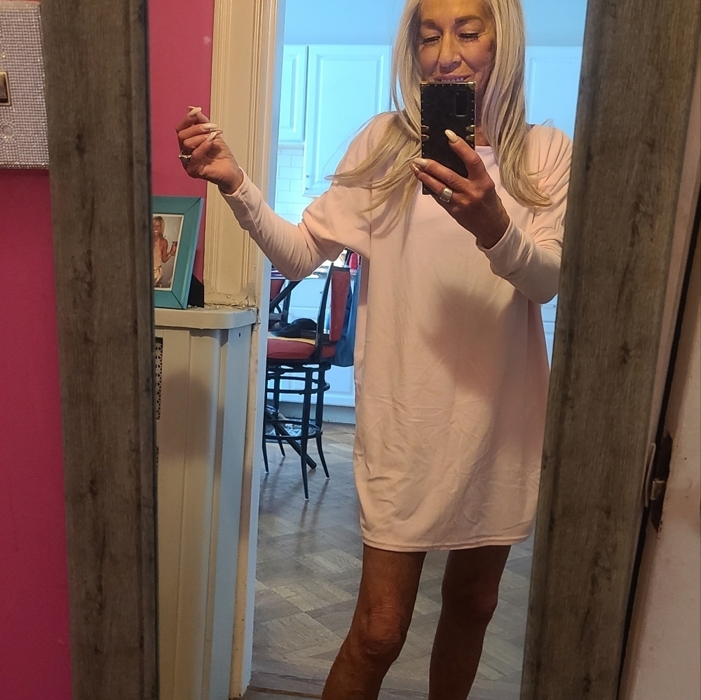HP🔥🔥Cute Simple Pink Long Sleeve Dress - Picture 1 of 9